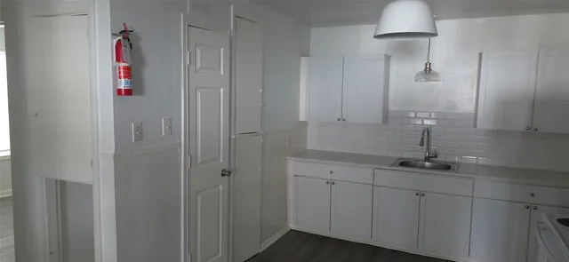 $890 | 2811 Iola Street, Unit 8, Houston, TX 77017