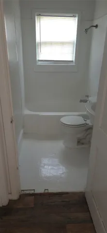 $890 | 2811 Iola Street, Unit 8, Houston, TX 77017