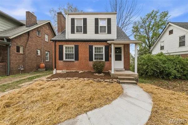 $249,000 | 6136 Victoria Avenue, St. Louis, MO 63139