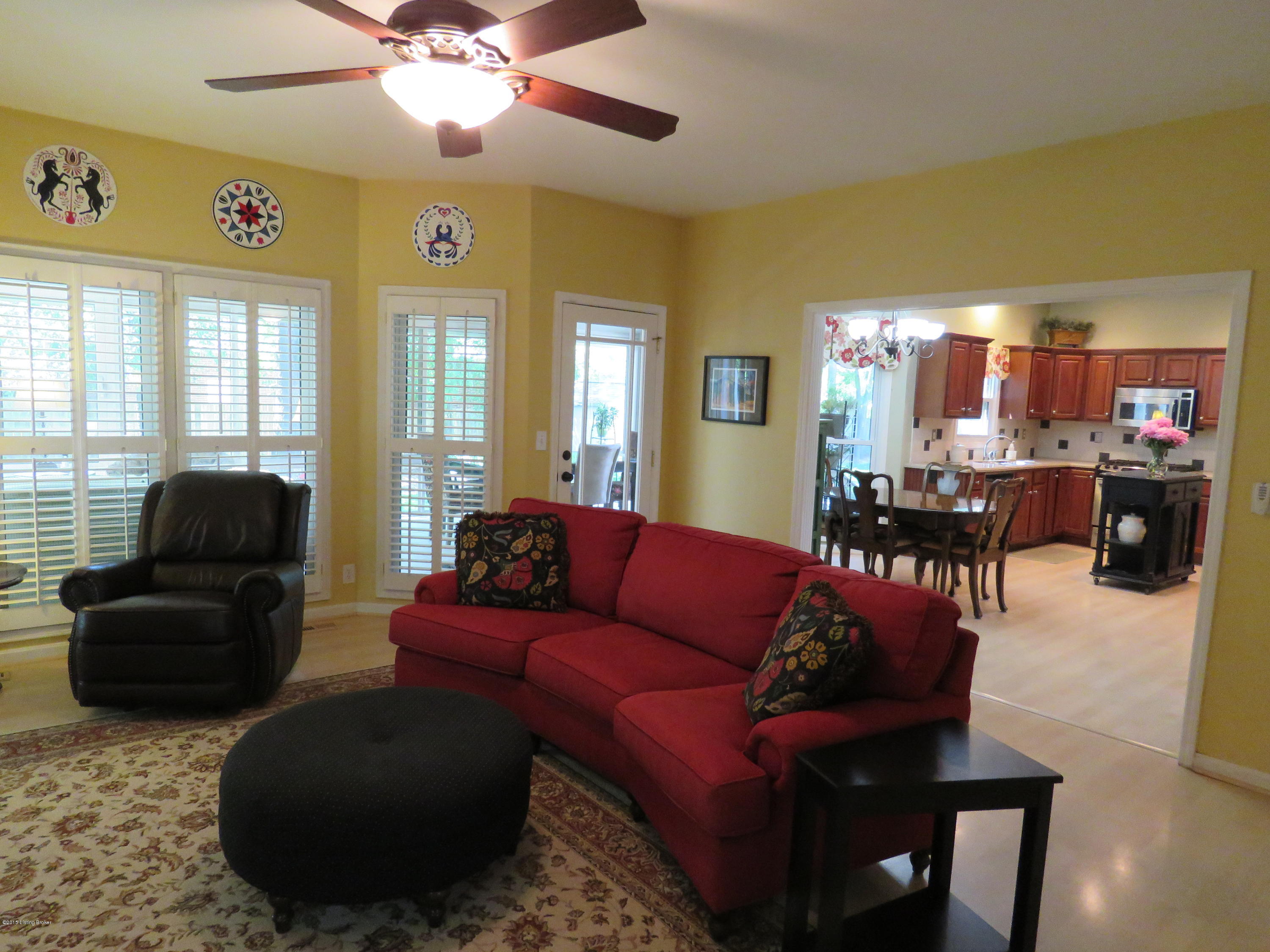 10502 Edgewater Road Louisville, KY 40223 - Photo 16 of 58 IMG_0755