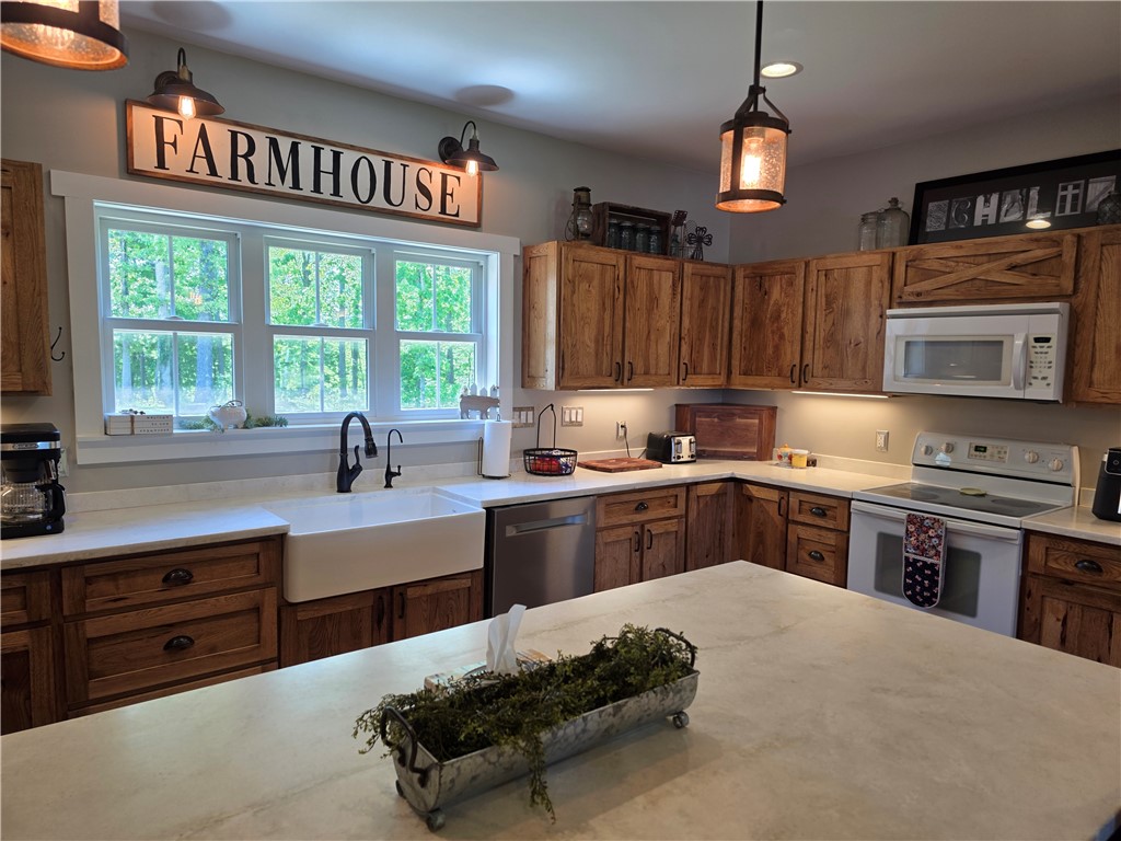 3082 East 300 N Road Stewardson, IL 62463 - Photo 9 of 40