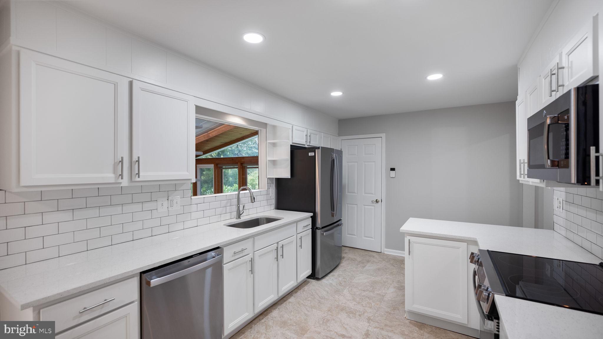 2317 Carrollton Road Westminster, MD 21157 - Photo 17 of 64 ceramic backsplash