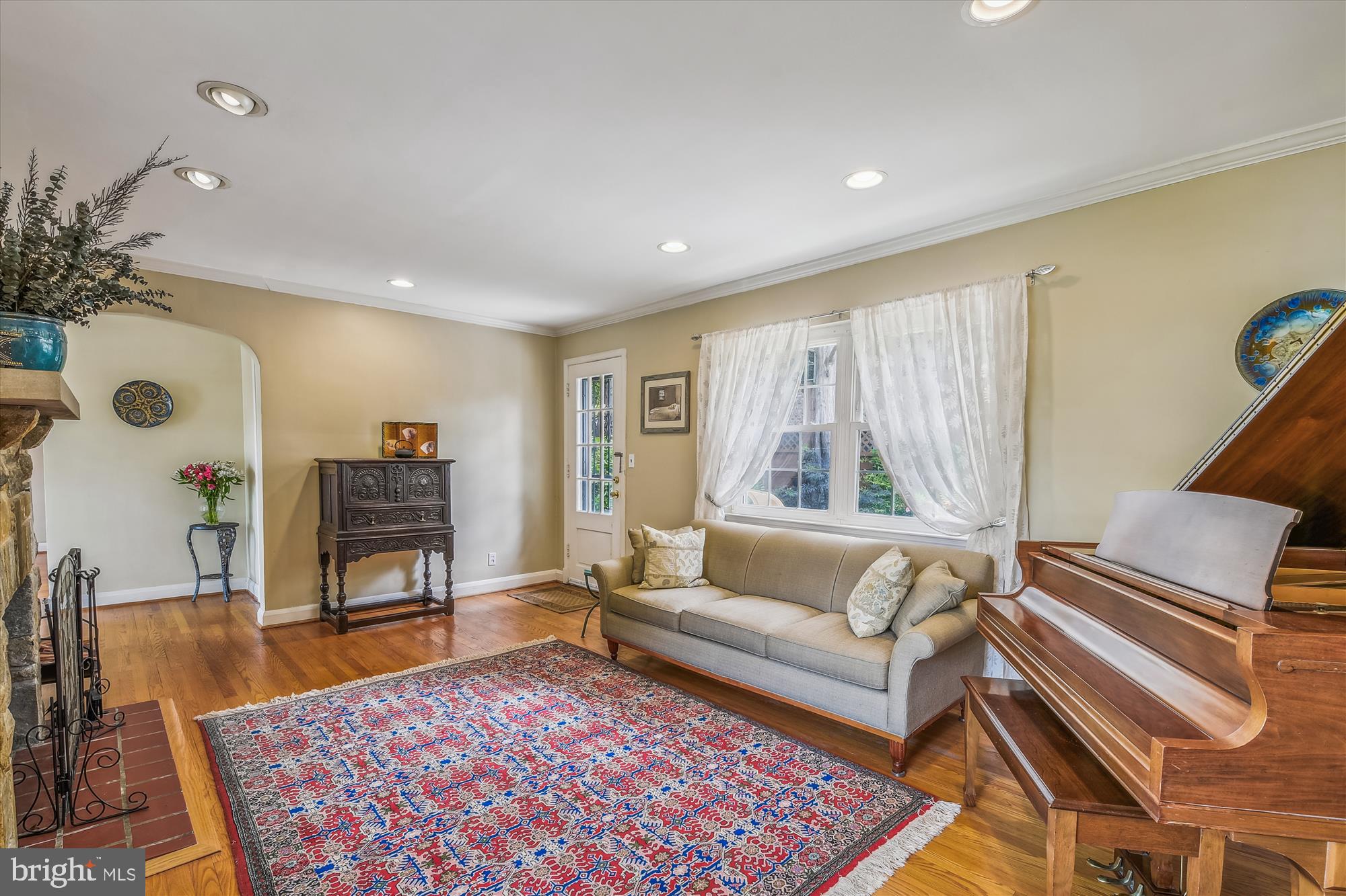 745 Weatherbee Road Towson, MD 21286 - Photo 6 of 34