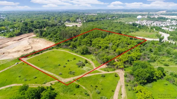 $349,000 | 25 Elgin) Road, Zion, IL 60099