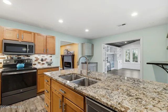 $525,000 | 3206 Monticello Drive, Wilmington, NC 28405