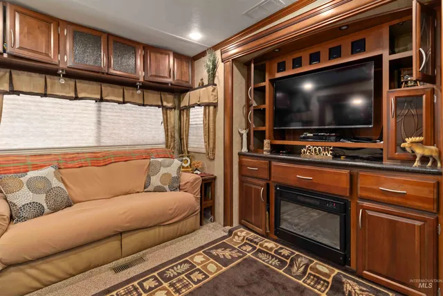 $325,000 | H05 North Sawyer Street, Cascade, ID 83611