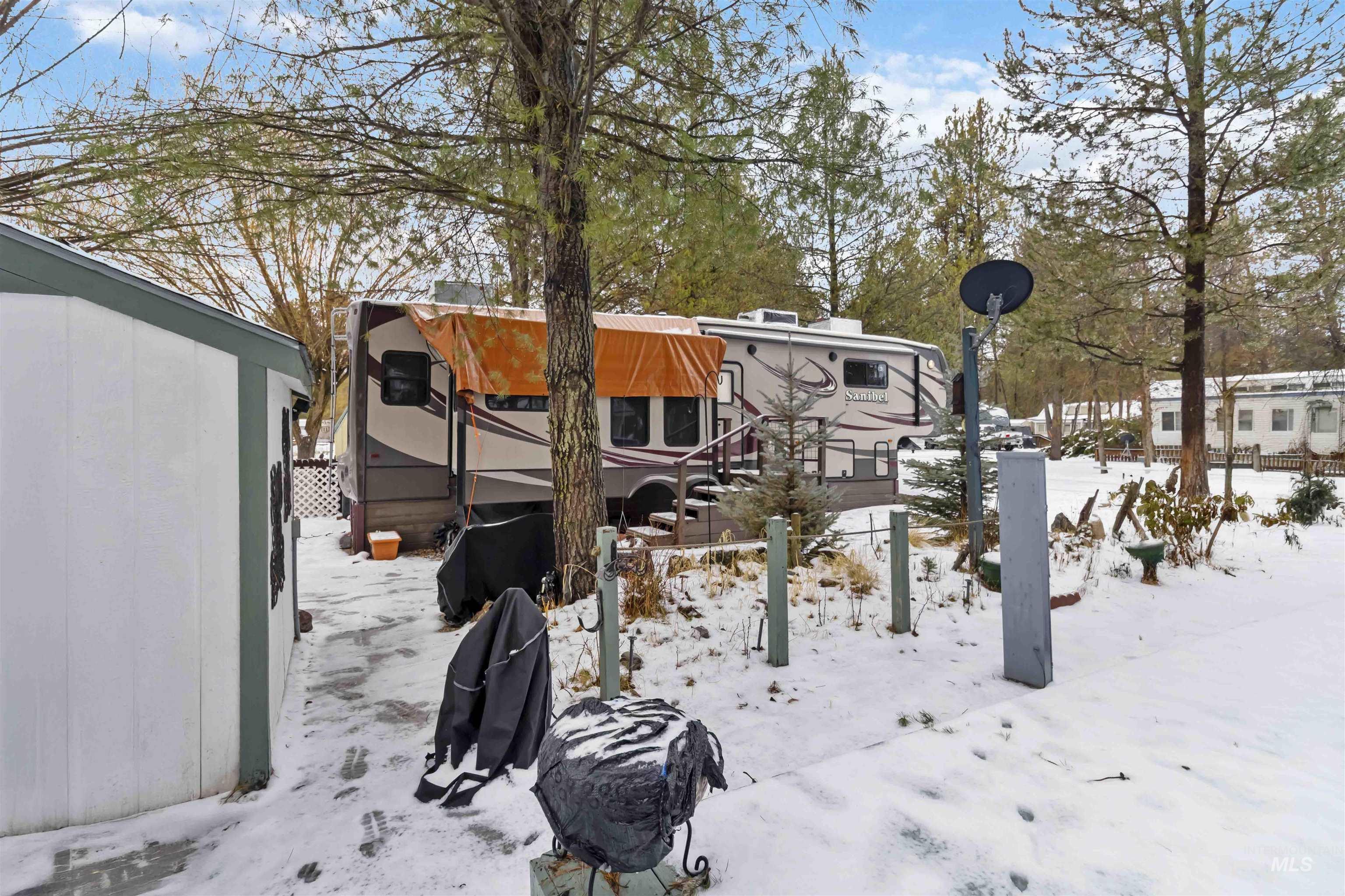 H05 North Sawyer Street Cascade, ID 83611 - Photo 23 of 40 View of yard covered in snow