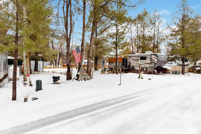 $325,000 | H05 North Sawyer Street, Cascade, ID 83611