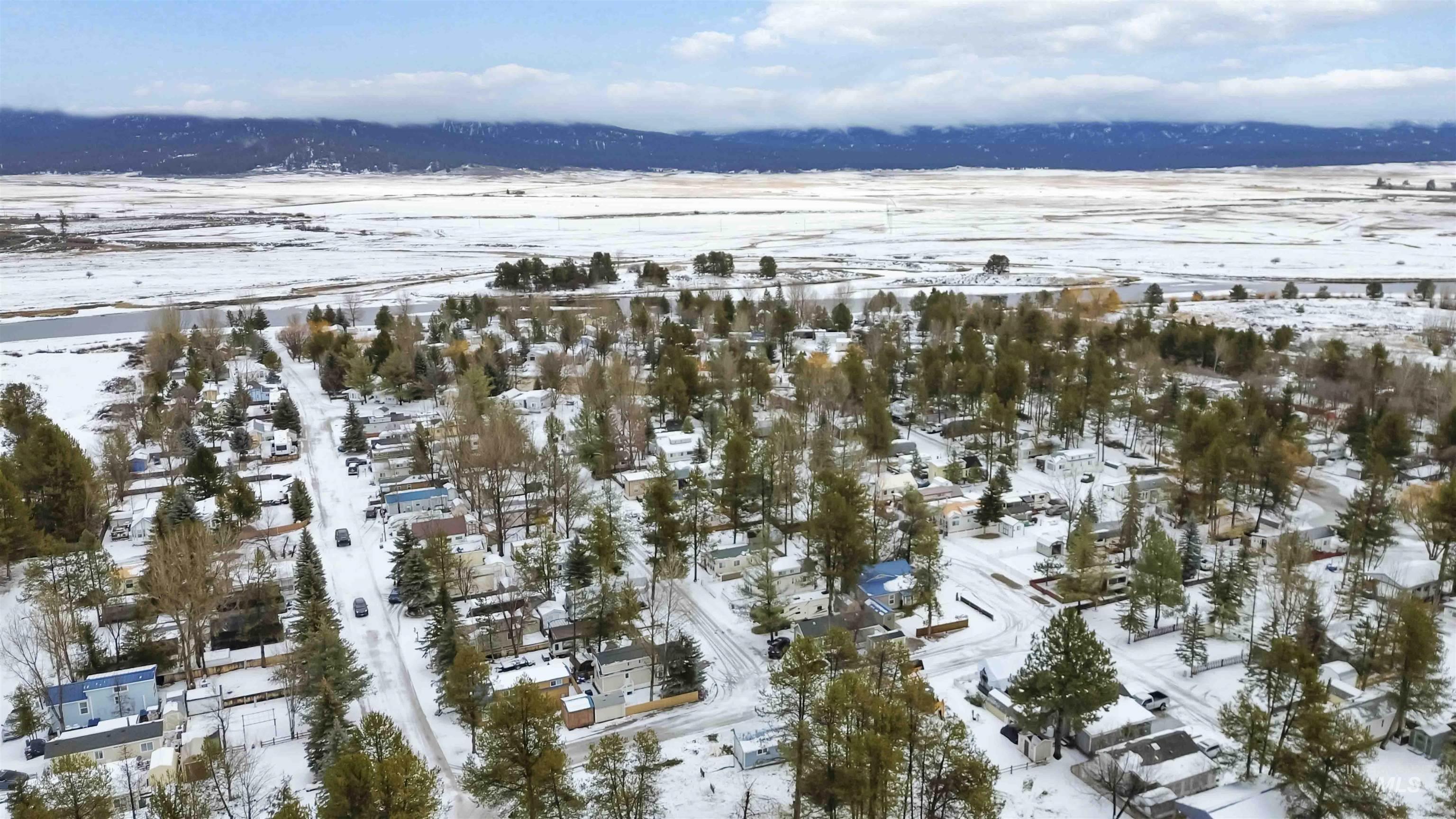 H05 North Sawyer Street Cascade, ID 83611 - Photo 35 of 40 View of snowy aerial view