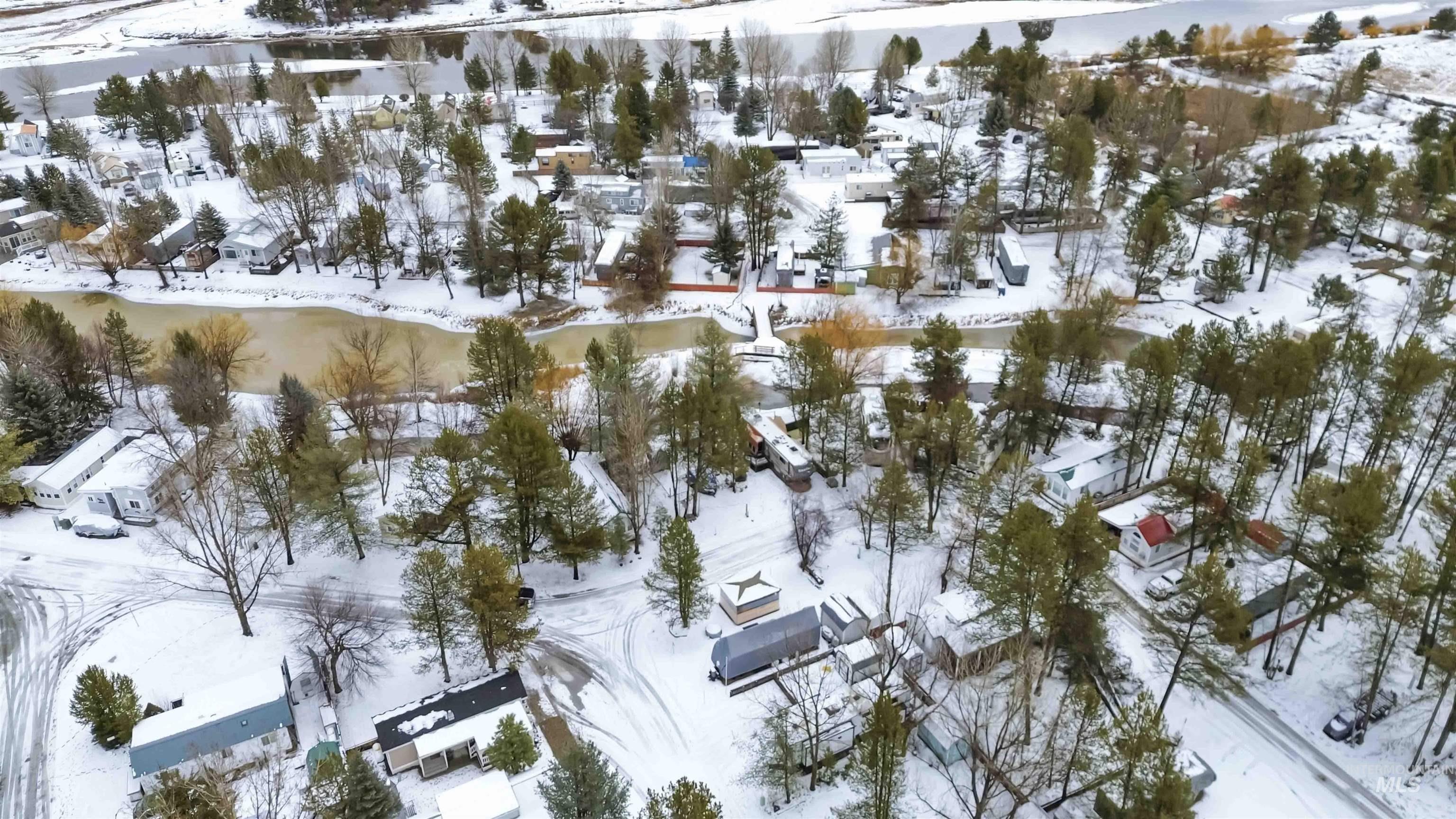 H05 North Sawyer Street Cascade, ID 83611 - Photo 36 of 40 View of snowy aerial view