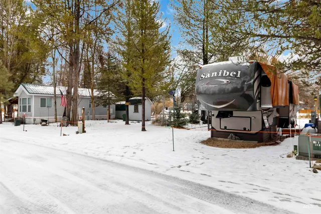 $325,000 | H05 North Sawyer Street, Cascade, ID 83611