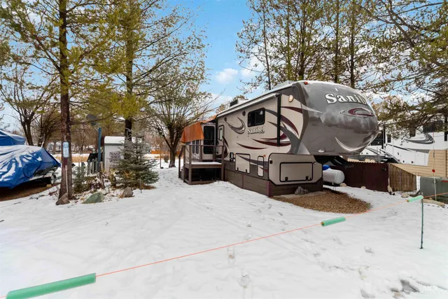 $325,000 | H05 North Sawyer Street, Cascade, ID 83611