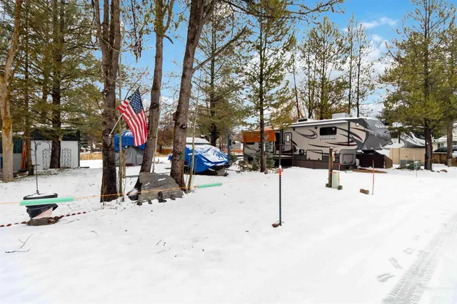 $325,000 | H05 North Sawyer Street, Cascade, ID 83611