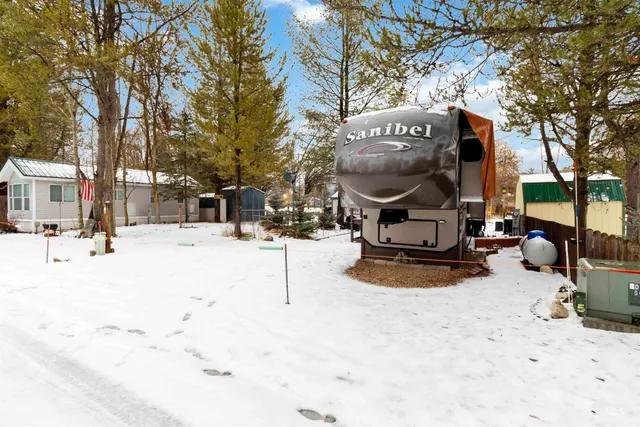 $325,000 | H05 North Sawyer Street, Cascade, ID 83611