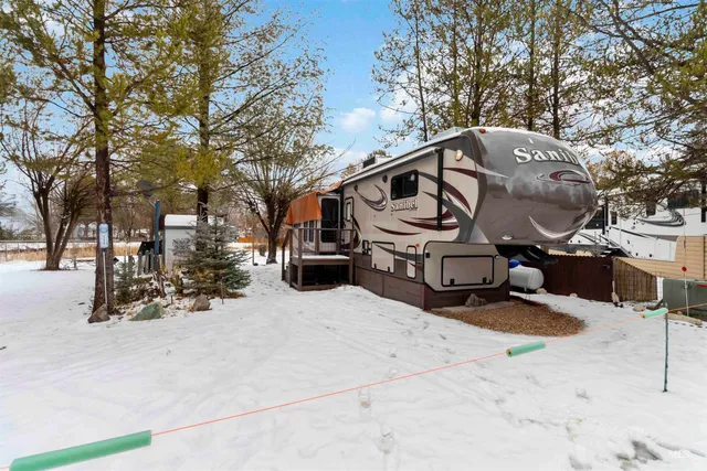 $325,000 | H05 North Sawyer Street, Cascade, ID 83611