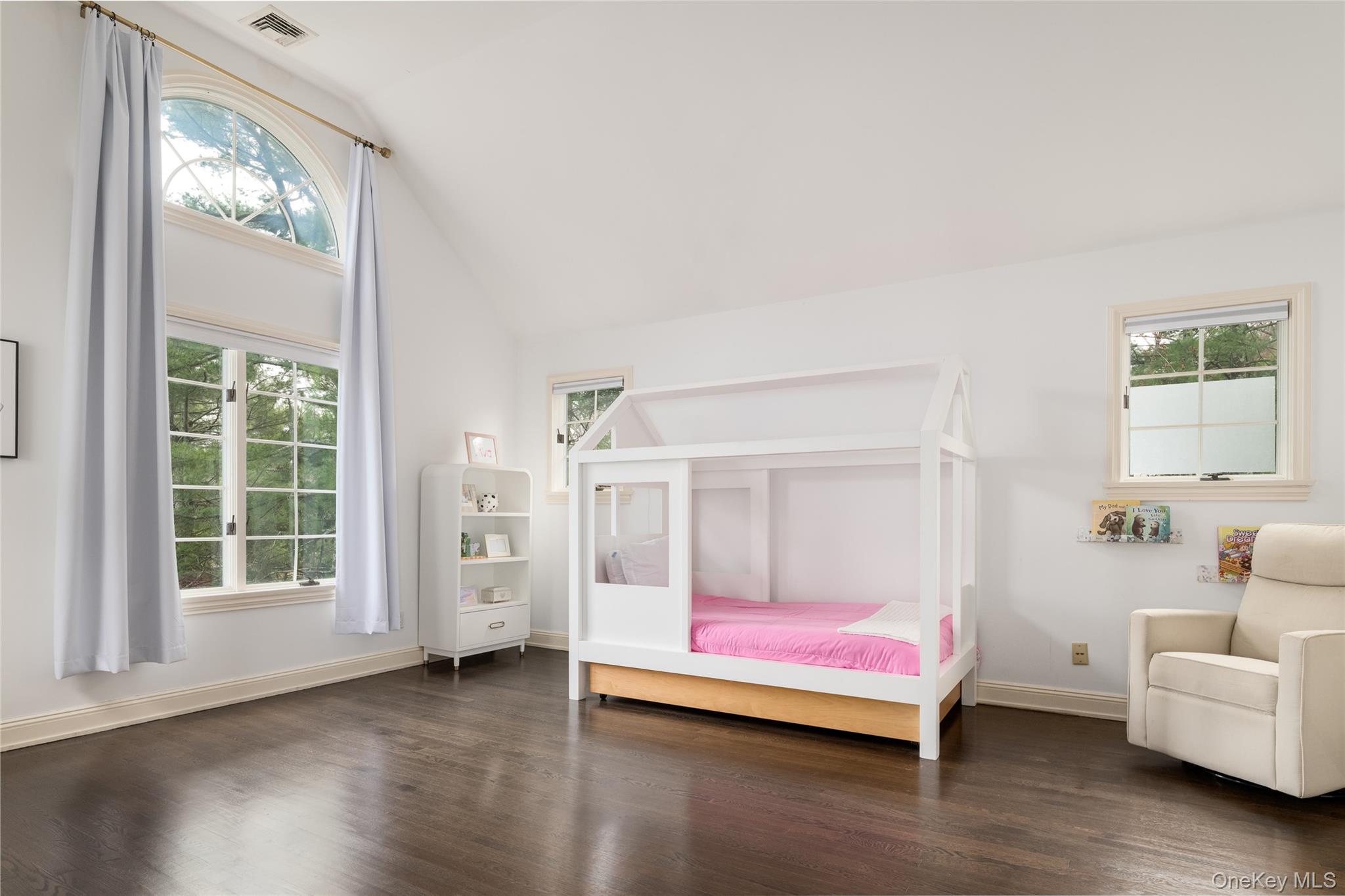 12 Hampton Road Purchase, NY 10577 - Photo 16 of 25