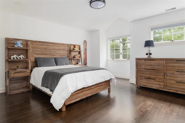 $2,599,000 | 12 Hampton Road, Purchase, NY 10577