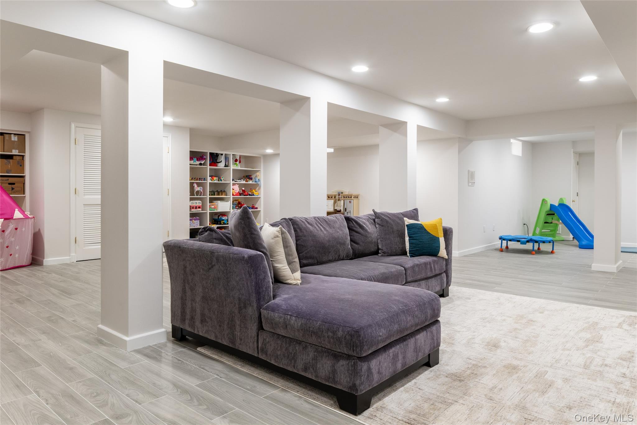 12 Hampton Road Purchase, NY 10577 - Photo 18 of 25