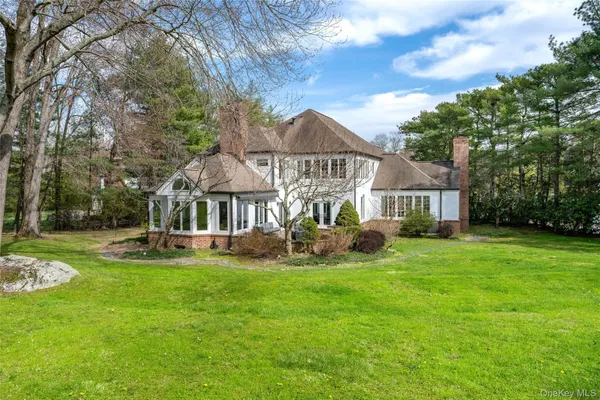 $2,599,000 | 12 Hampton Road, Purchase, NY 10577