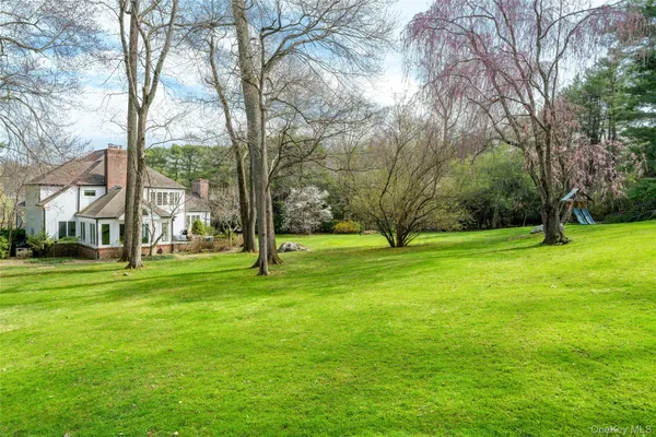 $2,599,000 | 12 Hampton Road, Purchase, NY 10577
