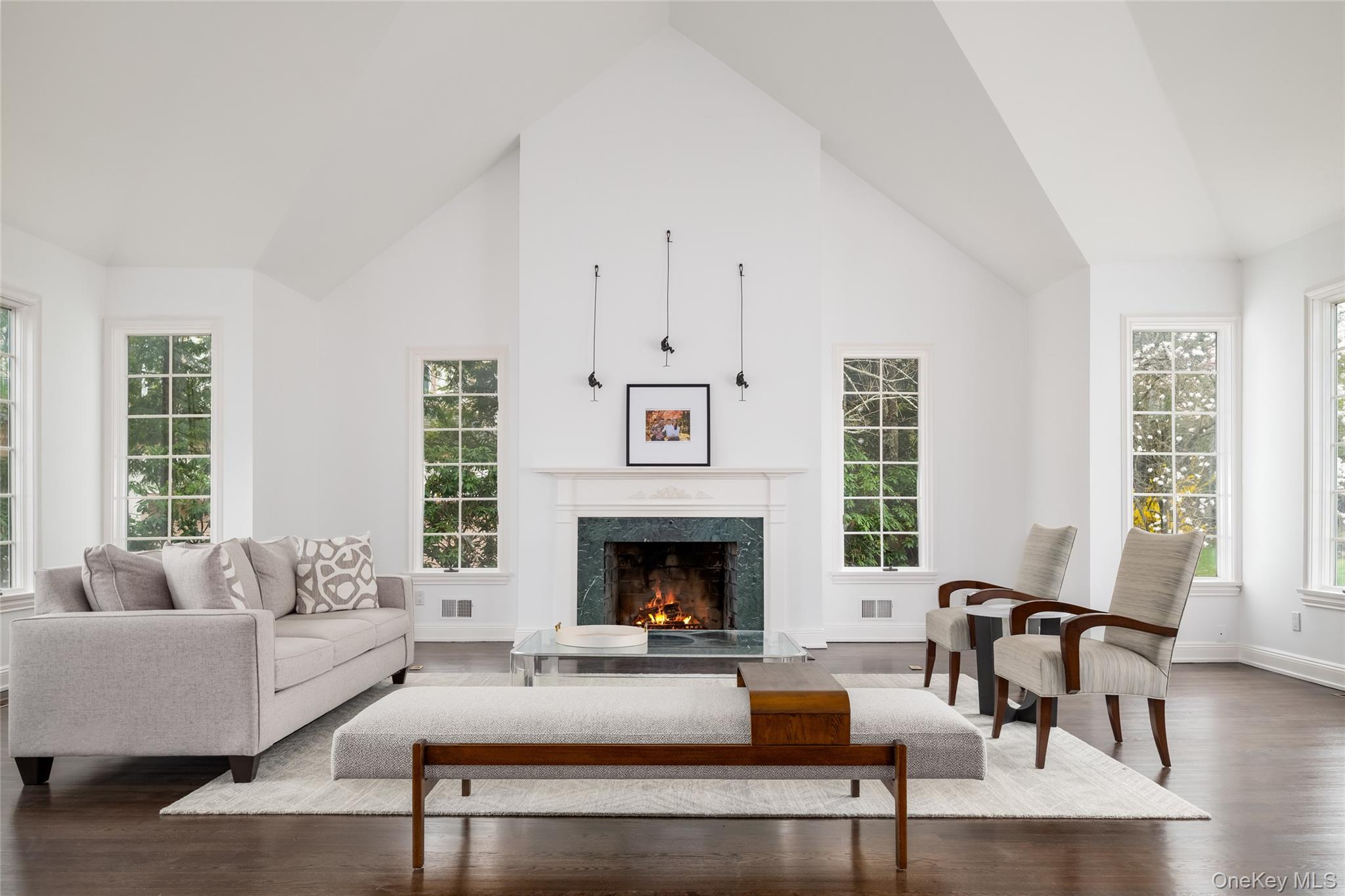 12 Hampton Road Purchase, NY 10577 - Photo 4 of 25