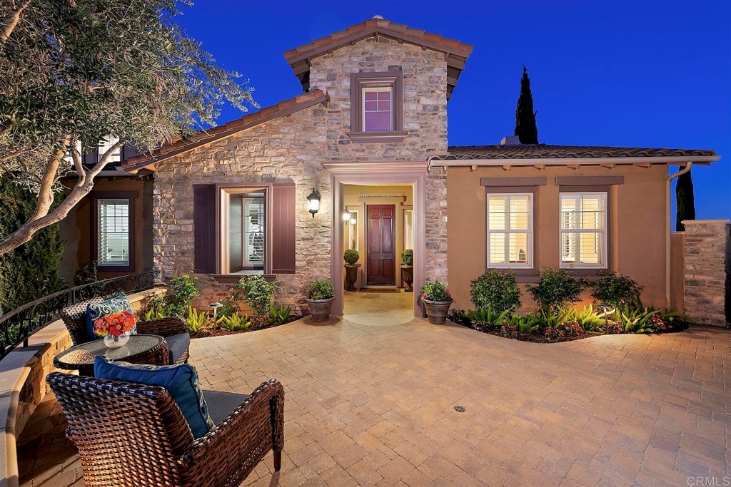 3207 Corte Bosque Carlsbad, CA 92009 - Photo 10 of 49