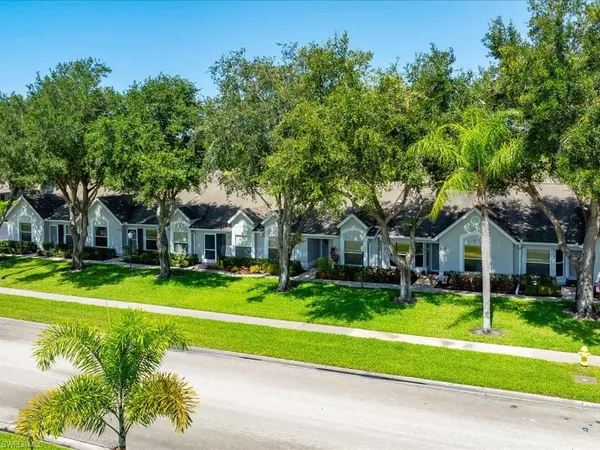 $249,000 | 10188 Regent Circle, Unit 2802, Naples, FL 34109