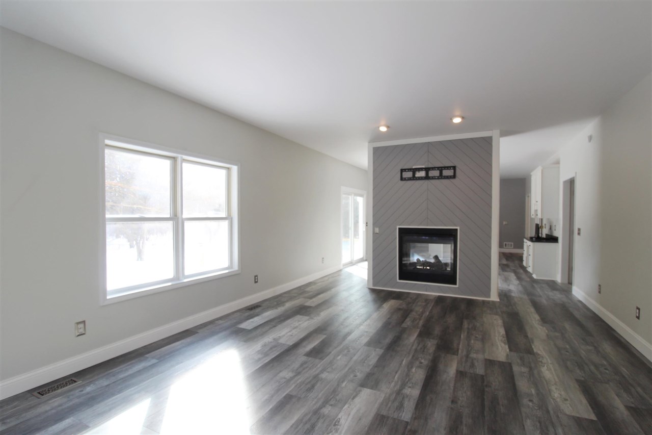 5455 Oleksyn Road Flint, MI 48504 - Photo 15 of 37 50065275-14.JPG