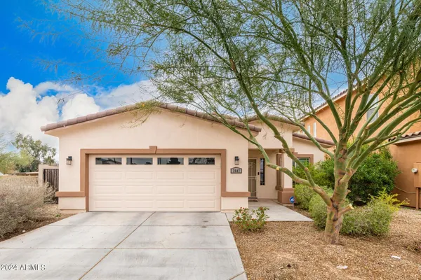 $2,500 | 2647 East Contention Mine Road, Phoenix, AZ 85032