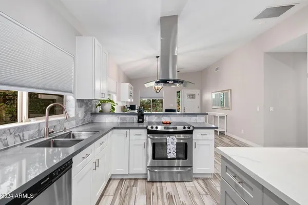 $2,500 | 2647 East Contention Mine Road, Phoenix, AZ 85032