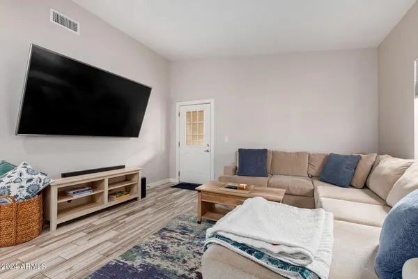 $2,500 | 2647 East Contention Mine Road, Phoenix, AZ 85032