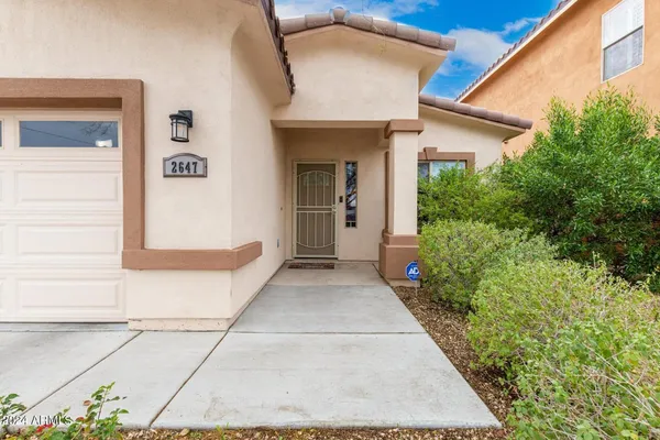 $2,500 | 2647 East Contention Mine Road, Phoenix, AZ 85032