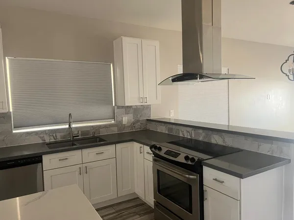 $2,500 | 2647 East Contention Mine Road, Phoenix, AZ 85032