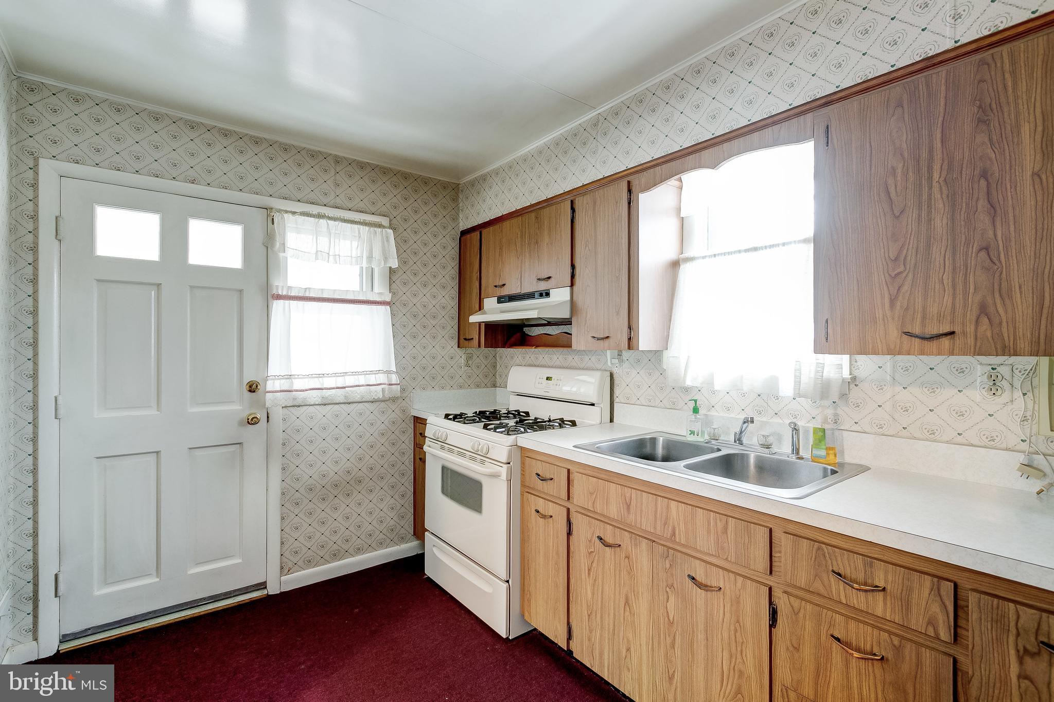 1822 Ellinwood Road Baltimore, MD 21237 - Photo 15 of 40 Gallery Image 15