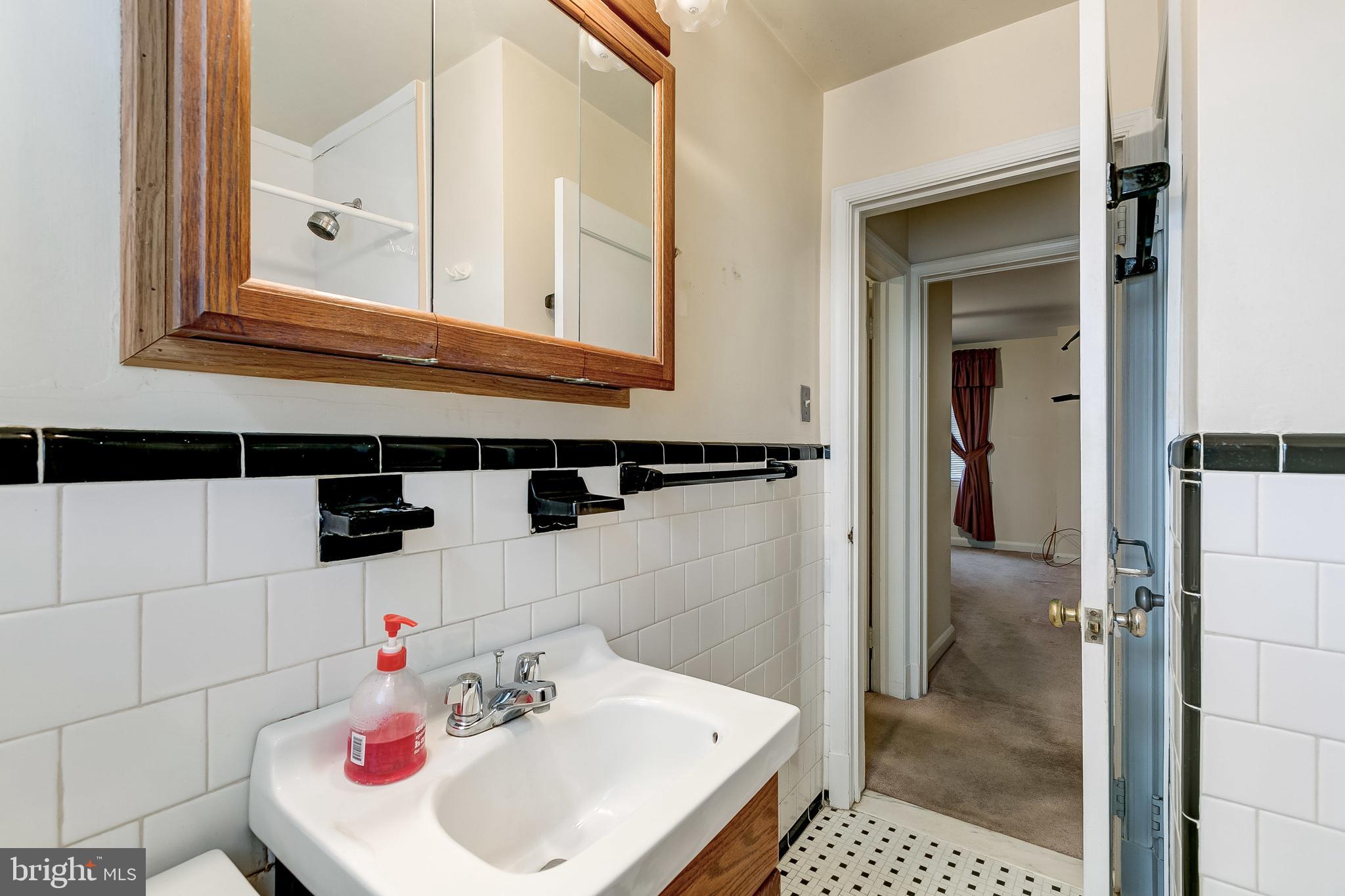 1822 Ellinwood Road Baltimore, MD 21237 - Photo 17 of 40 Gallery Image 17