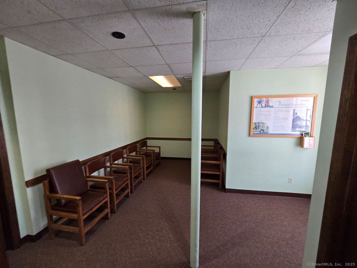 25 Clinton Street New Britain, CT 06053 - Photo 14 of 35