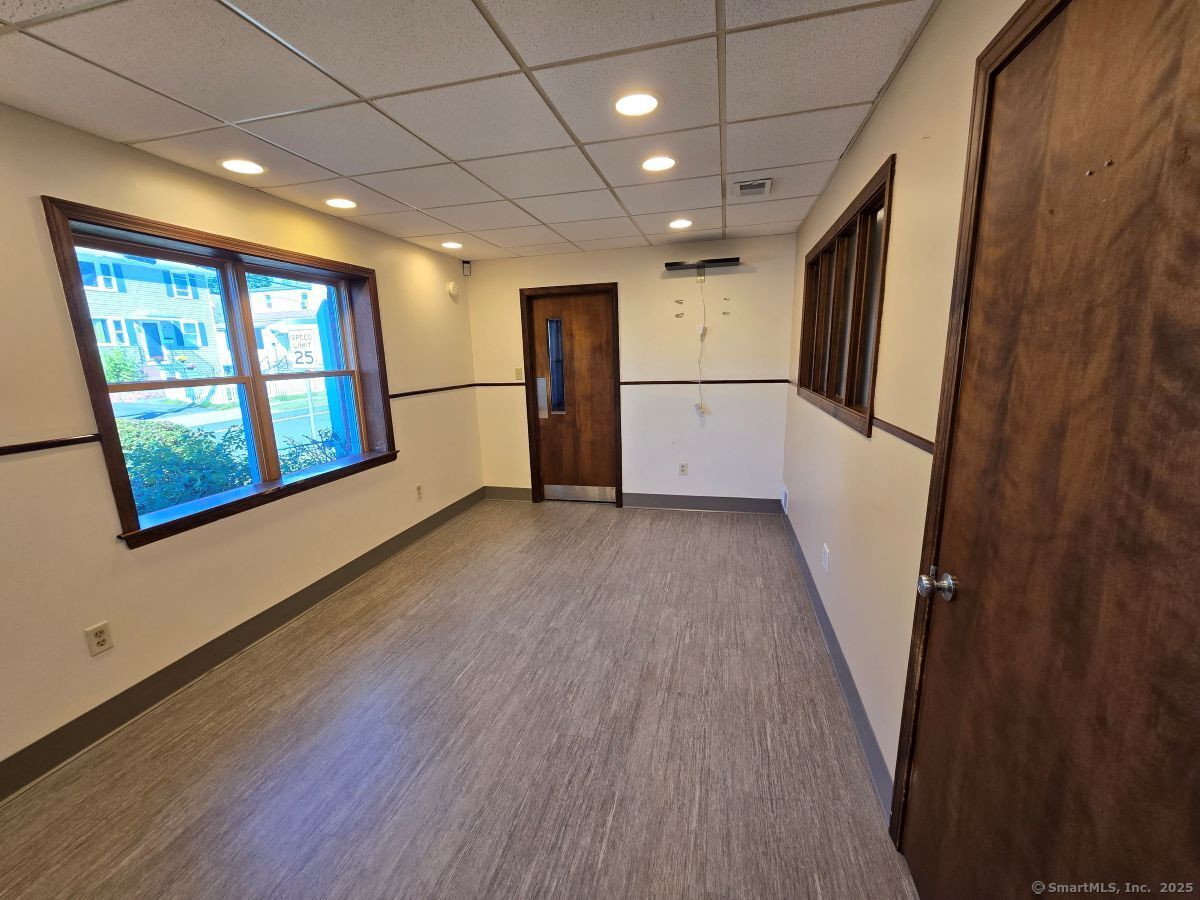 25 Clinton Street New Britain, CT 06053 - Photo 2 of 35