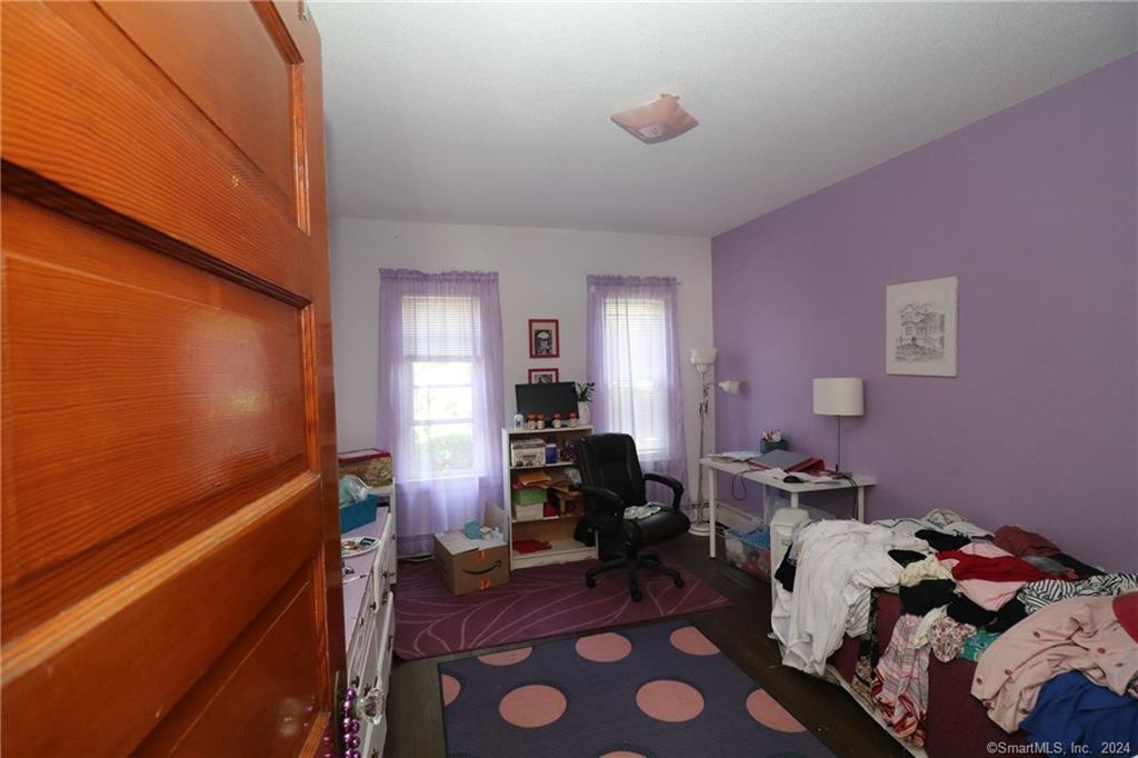 25 Clinton Street New Britain, CT 06053 - Photo 27 of 35