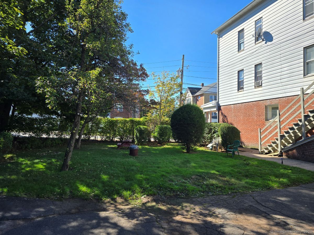 25 Clinton Street New Britain, CT 06053 - Photo 28 of 35