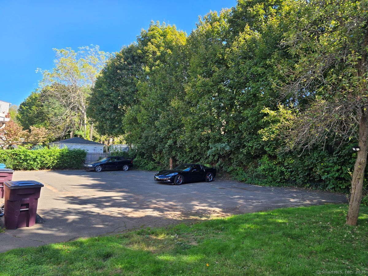 25 Clinton Street New Britain, CT 06053 - Photo 31 of 35