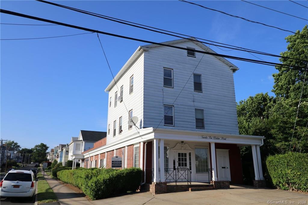 25 Clinton Street New Britain, CT 06053 - Photo 35 of 35