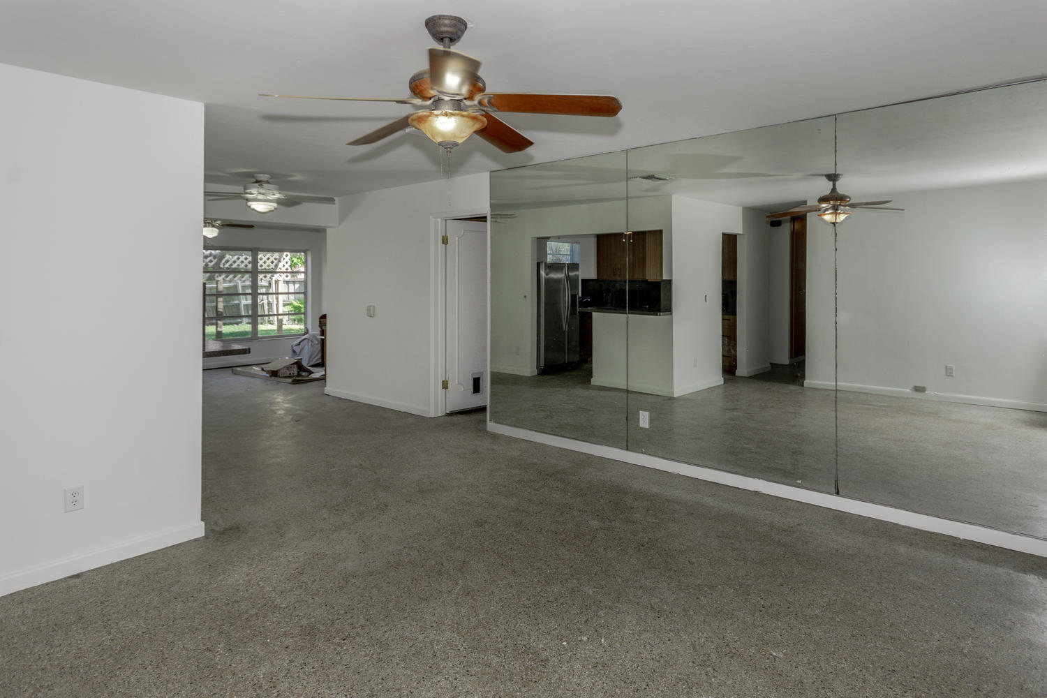 104 Northeast 2nd Circle Boca Raton, FL 33431 - Photo 9 of 18 Dining Area