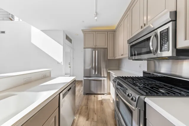 $499,900 | 1515 North Van Buren Street, Unit 513, Milwaukee, WI 53202