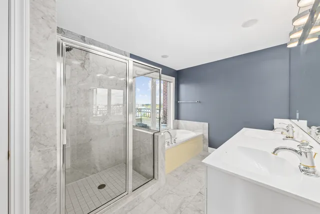 $499,900 | 1515 North Van Buren Street, Unit 513, Milwaukee, WI 53202