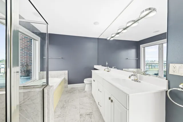 $499,900 | 1515 North Van Buren Street, Unit 513, Milwaukee, WI 53202