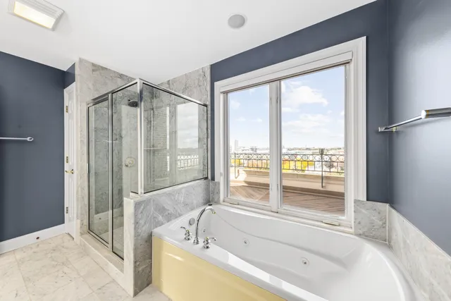 $499,900 | 1515 North Van Buren Street, Unit 513, Milwaukee, WI 53202