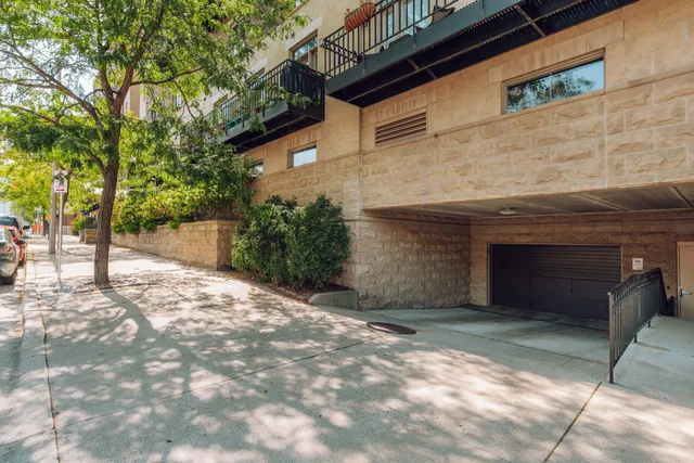 $499,900 | 1515 North Van Buren Street, Unit 513, Milwaukee, WI 53202