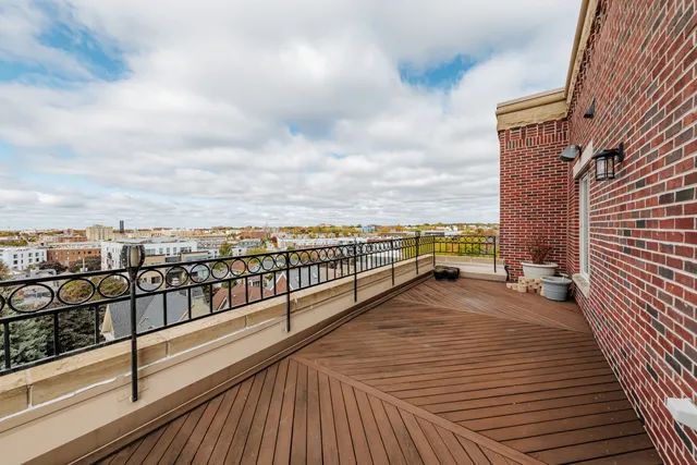 $499,900 | 1515 North Van Buren Street, Unit 513, Milwaukee, WI 53202