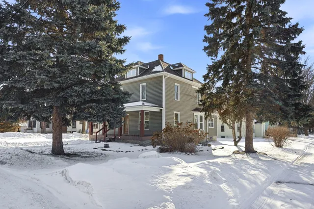 $349,900 | 410 Division Street East, Maple Lake, MN 55358