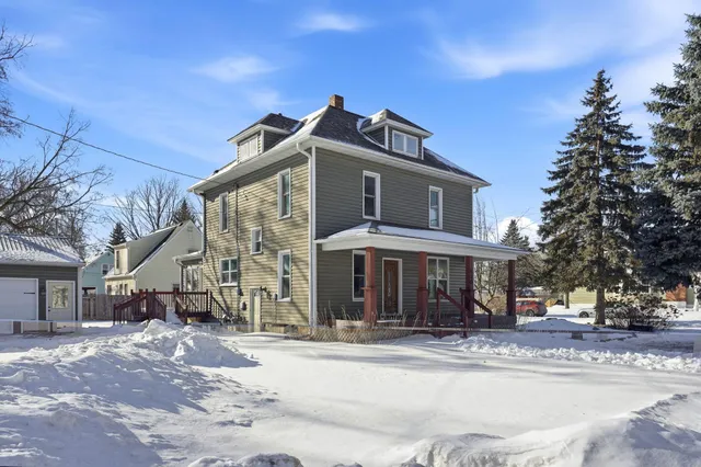 $349,900 | 410 Division Street East, Maple Lake, MN 55358